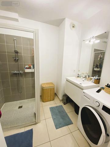 Appartement rénové à vendre à Bordeaux en Gironde (33300), ref : 016/1061   
Ravesies