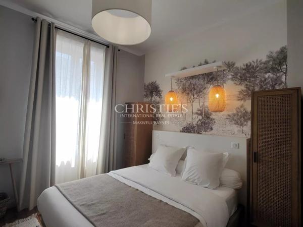 LA ROCHELLE VIEUX-PORT – MAISON DE CARACTERE A DEUX PAS DES COMMERCES