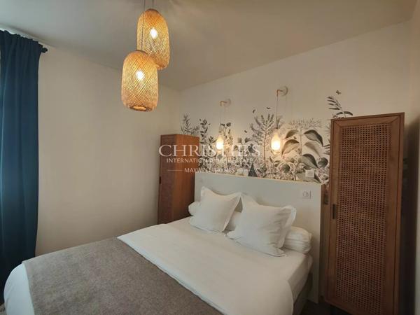 LA ROCHELLE VIEUX-PORT – MAISON DE CARACTERE A DEUX PAS DES COMMERCES