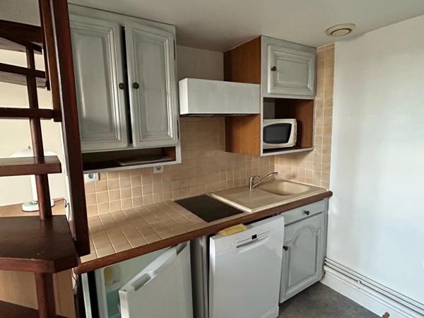 Location                                                      Appartement
                        
                     1 pièces                      27 m2                     à Chartres