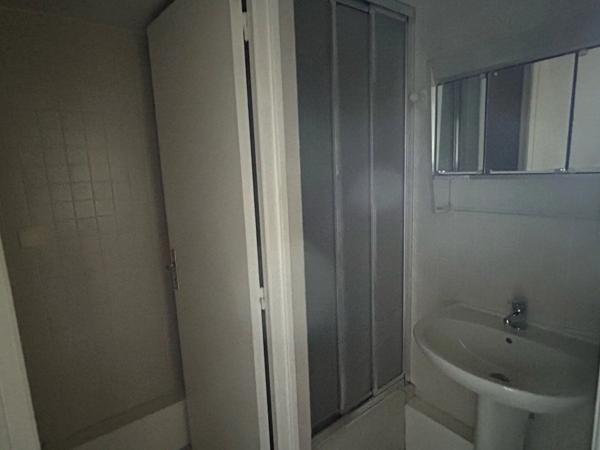 Location                                                      Appartement
                        
                     1 pièces                      27 m2                     à Chartres