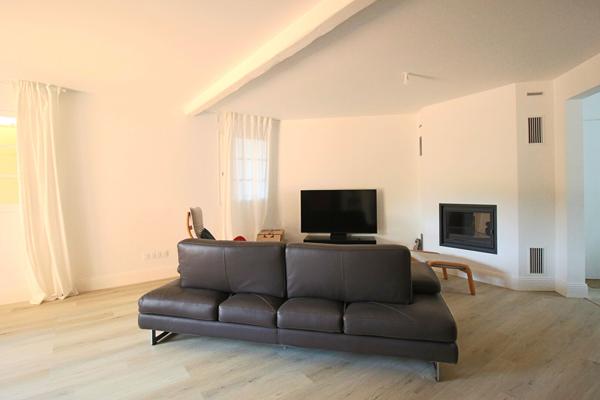 Chambre dans une maison de 2 chambres avec Terrasse et Jardin