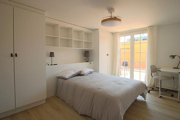 Chambre dans une maison de 2 chambres avec Terrasse et Jardin