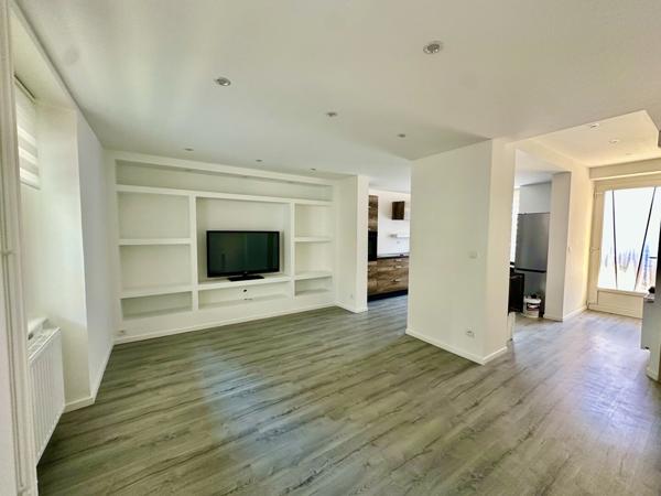 MAISON DE VILLE MITOYENNE RENOVEE-4P-MULHOUSE