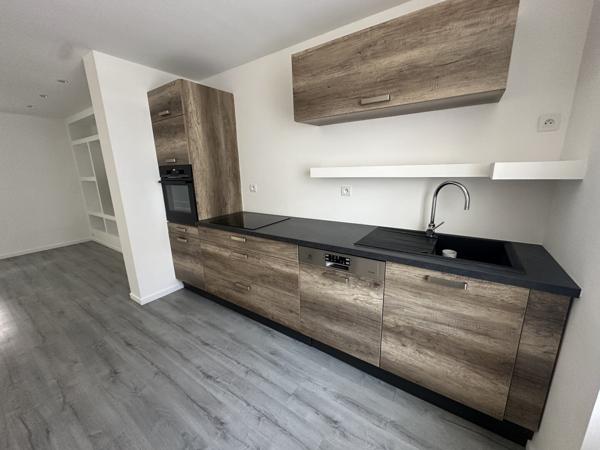 MAISON DE VILLE MITOYENNE RENOVEE-4P-MULHOUSE