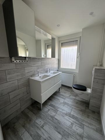 MAISON DE VILLE MITOYENNE RENOVEE-4P-MULHOUSE