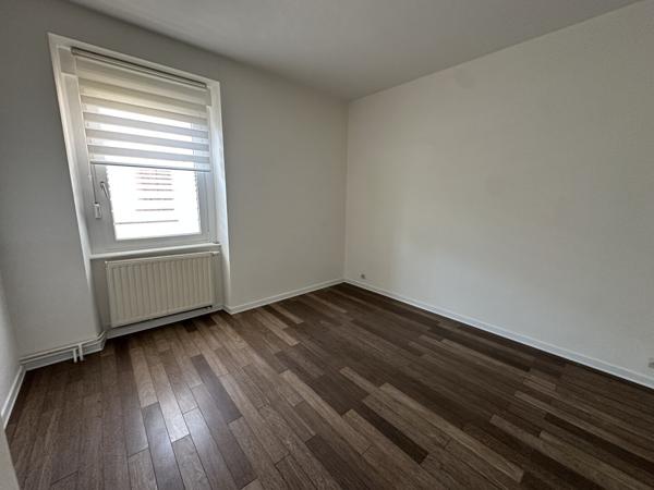 MAISON DE VILLE MITOYENNE RENOVEE-4P-MULHOUSE