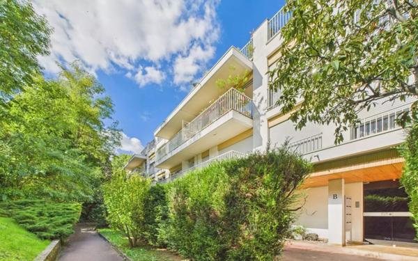 Appartement à vendre    4 pièces • 85,04 m2 Châtenay-Malabry