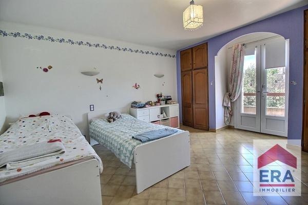 Maison Carpentras 216m²  - 6 chambres - Piscine
