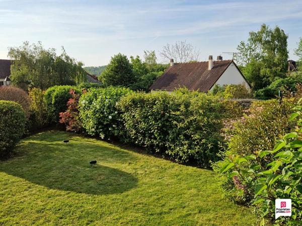 (95420) MAGNY EN VEXIN, Maison de village 6 pièces,131m2 , grand  séjour, 3 chambres, garage, jardin clos