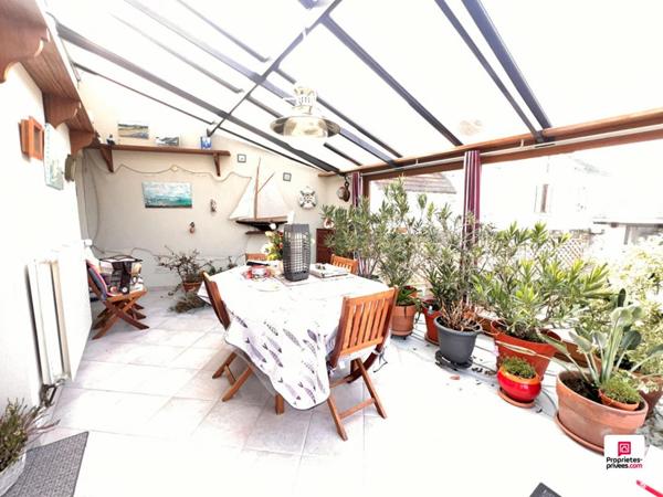 (95420) MAGNY EN VEXIN, Maison de village 6 pièces,131m2 , grand  séjour, 3 chambres, garage, jardin clos