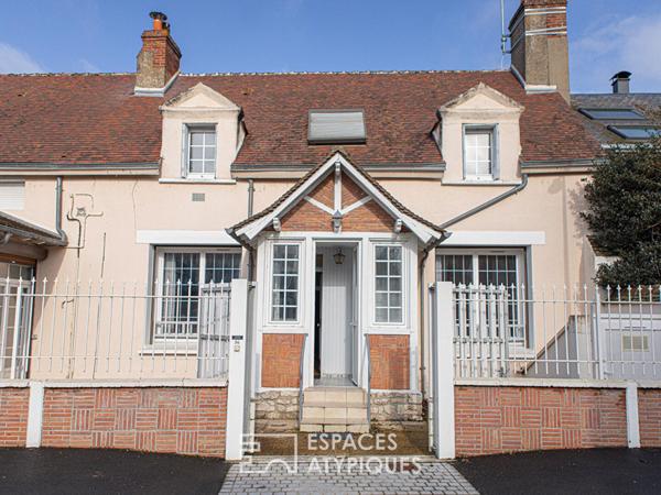 Maison au charme ancien et son jardin