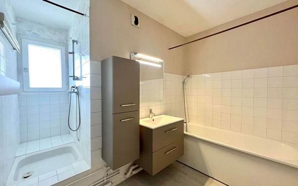 Appartement à vendre    3 pièces •  Eysines