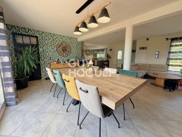 A Vendre, à l'Ouest de BAYEUX, maison familiale de 144 m² habitables.
