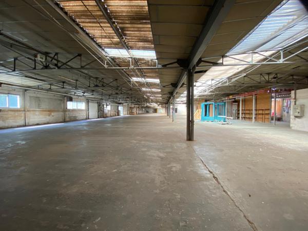 Batiment industriel 3 200m².