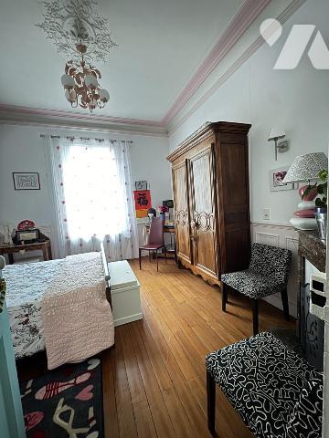 Appartement 2 chambres, un séjour, une cuisine équipée, avec joli jardin et son annexe privée