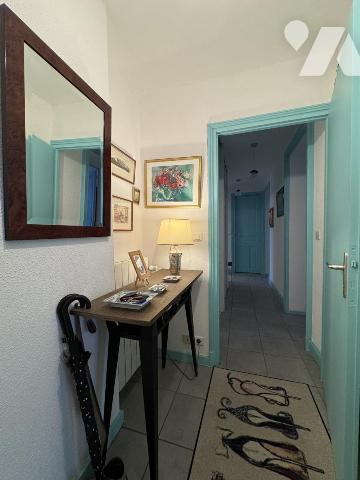 Appartement 2 chambres, un séjour, une cuisine équipée, avec joli jardin et son annexe privée