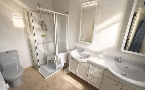 Maison à vendre    4 pièces •  Lablachère