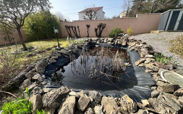 Maison à vendre    4 pièces •  Lablachère