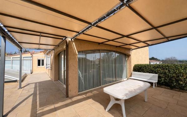 Maison à vendre    4 pièces •  Lablachère