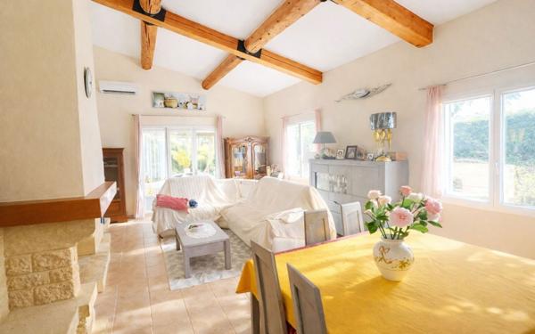 Maison à vendre    4 pièces •  Lablachère