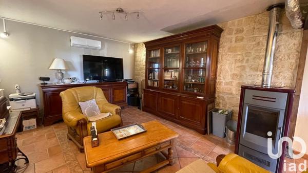 Maison traditionnelle 5 pièces de 160 m² à Cours-de-Pile (24520)