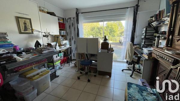 Maison traditionnelle 5 pièces de 160 m² à Cours-de-Pile (24520)