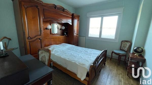 Maison traditionnelle 5 pièces de 160 m² à Cours-de-Pile (24520)