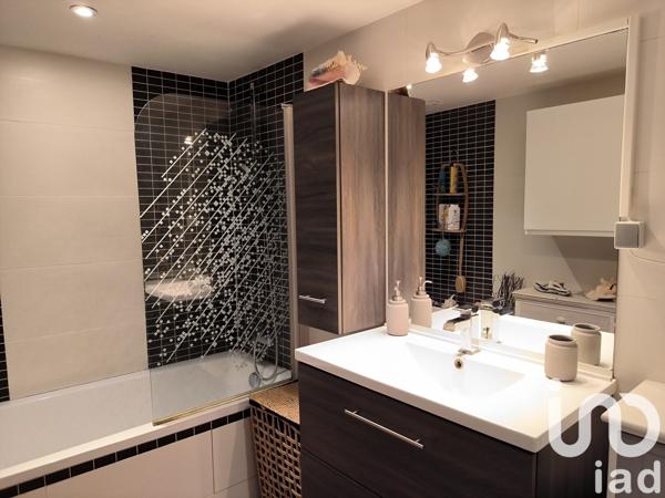 Maison de village 3 pièces de 54 m² à Bages (66670)