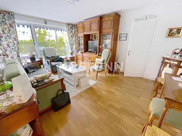 A vendre Appartement de 3 pièces de 63 m2 à Plaisir - Centre ville