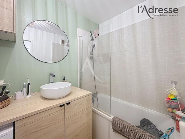 Suresnes République - Appartement 3 pièces 63m² avec terrasse - Cave et parking