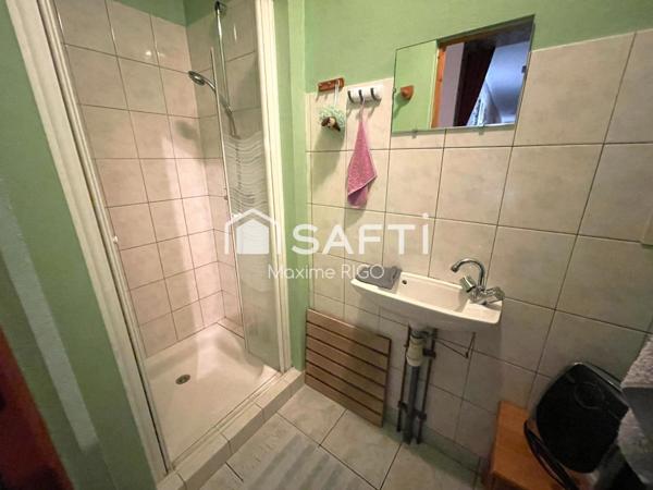 Maison 7 pièces avec garage et grange