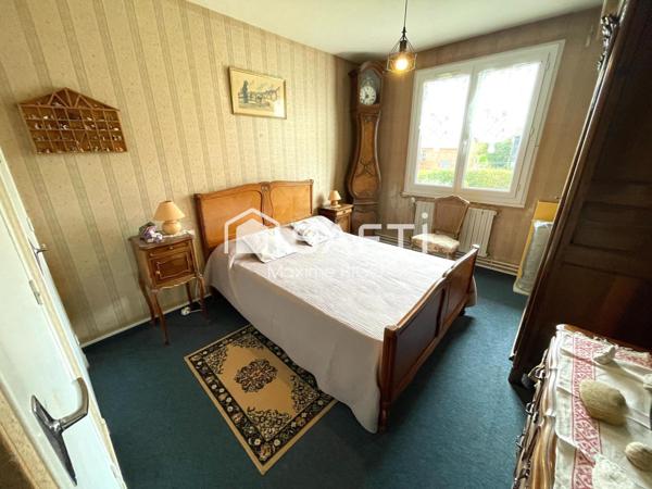 Maison 7 pièces avec garage et grange