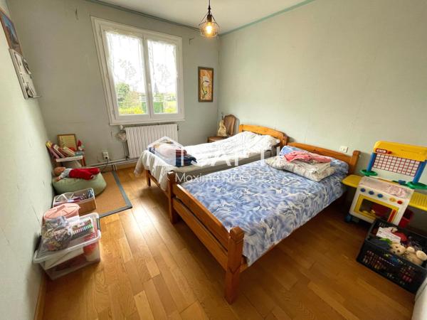 Maison 7 pièces avec garage et grange