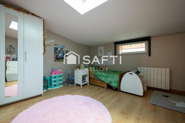 Maison de 124,5 m² avec patio et stationnement