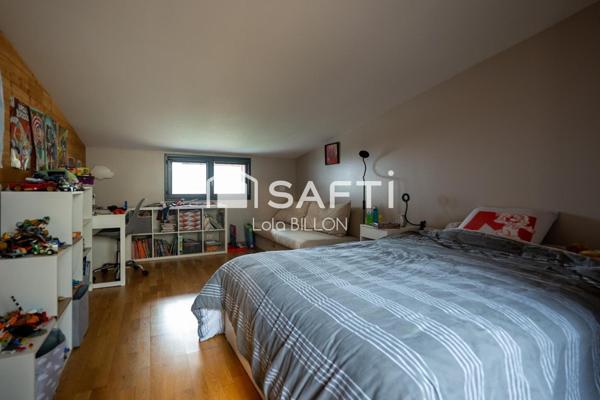 Maison de 124,5 m² avec patio et stationnement