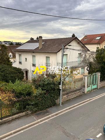 Sartrouville - Union - Maison 5 pièces 84.04 m2 avec garage et dépendance 309 900 € **  - Référence  9597