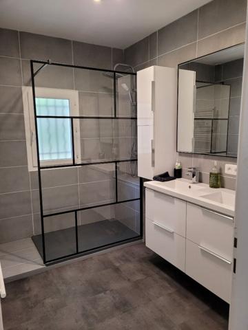 Haut de Villa meublé- Aiglun 5 pièce(s) 108.56 m2 - 1250€ HC