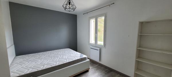 Haut de Villa meublé- Aiglun 5 pièce(s) 108.56 m2 - 1250€ HC