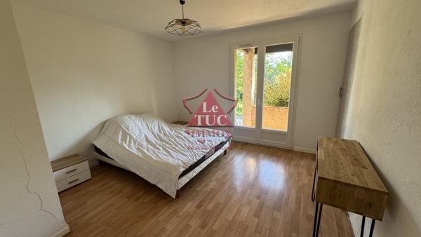 Grasse PLASCASSIER– Maison de plain-pied de 112 m² avec annexes incluse terrain plat 2000 m2 Grasse (06130)