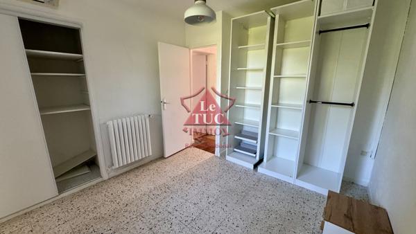 Grasse PLASCASSIER– Maison de plain-pied de 112 m² avec annexes incluse terrain plat 2000 m2 Grasse (06130)