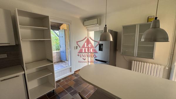 Grasse PLASCASSIER– Maison de plain-pied de 112 m² avec annexes incluse terrain plat 2000 m2 Grasse (06130)