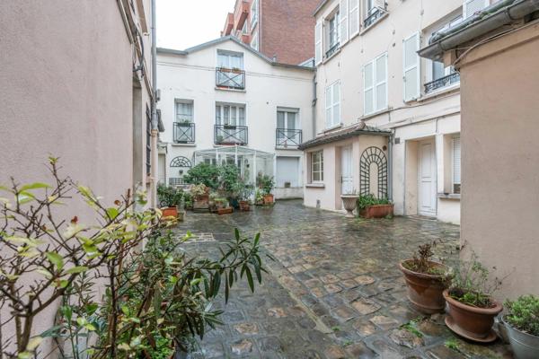 Appartement à vendre    2 pièces • 18,19 m2 Vincennes