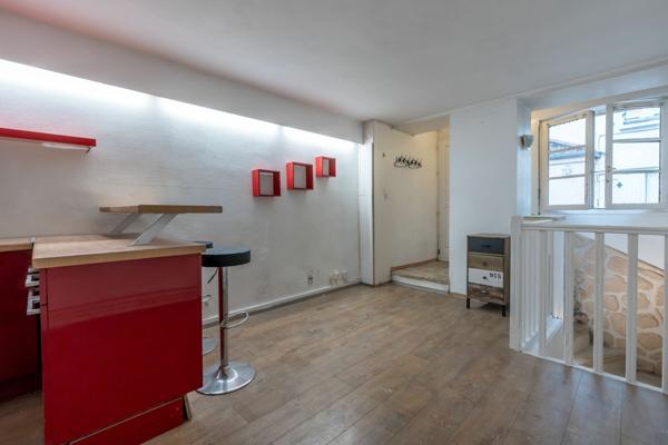 Appartement à vendre    2 pièces • 18,19 m2 Vincennes
