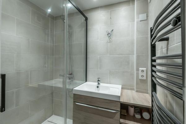 Appartement à vendre    2 pièces • 18,19 m2 Vincennes