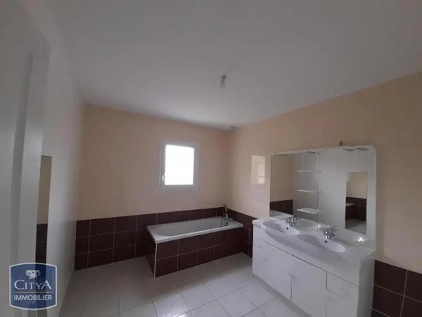Maison à louer 5 pièces 123.12m² Idron (64320)
