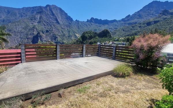 Maison à vendre    5 pièces •  Cilaos