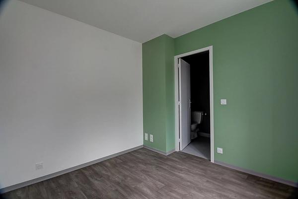Location                                                      Appartement
                        
                     1 pièces                      23 m2                     à Saint-Chamond