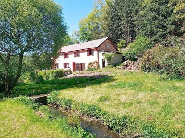 Maison avec terrain arboré et ruisseau – Harsault