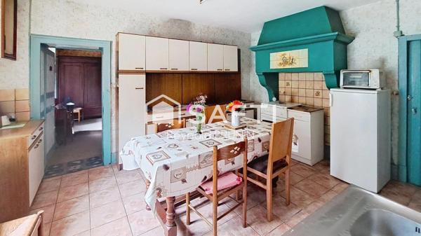 Maison avec terrain arboré et ruisseau – Harsault